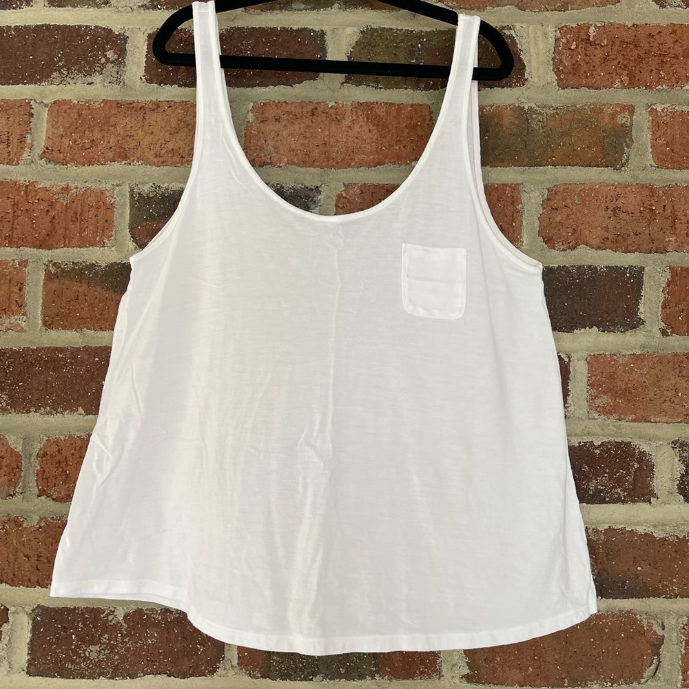 Express Tank Top with Pocket